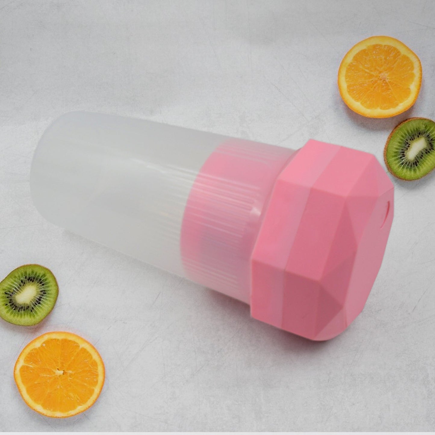 JuiceMate: USB-C Rechargeable 6-Blade Portable Juicer & Blender for Smoothies & Ice Crushing with Built-in 400ml Jar